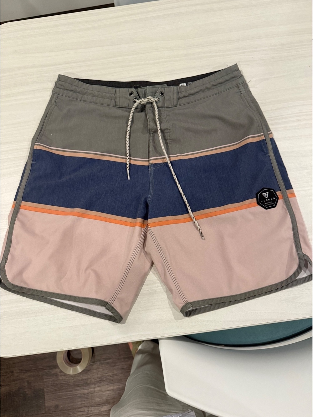 Vissla Men's Colorblock Boardshorts Swim Trunks Gray Blue Pink Size 32